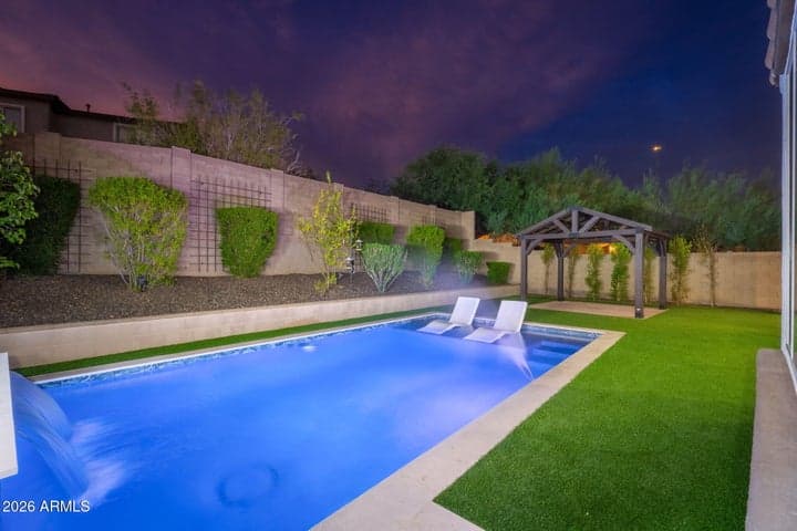 1528 W RED BIRD Road, Phoenix, AZ
