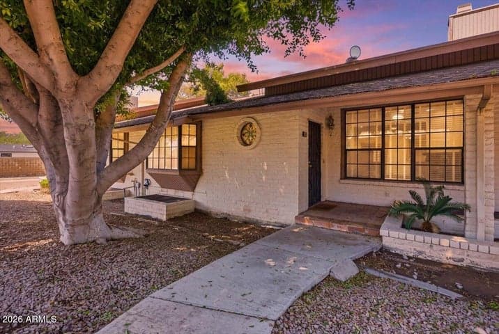1550 N STAPLEY Drive #125, Mesa, AZ