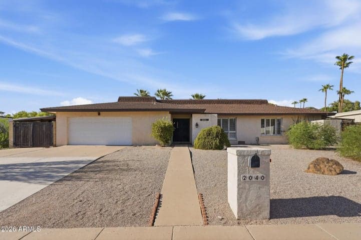 2040 E STATE Avenue, Phoenix, AZ