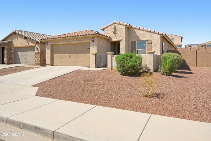 18424 W GETTY Drive, Goodyear, AZ