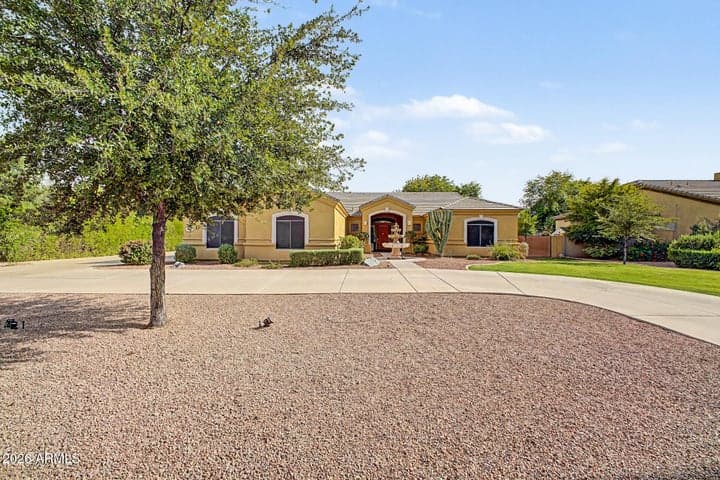 2089 E PARK Avenue, Gilbert, AZ