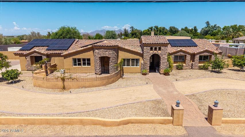 3109 N GILBERT Road, Mesa, AZ