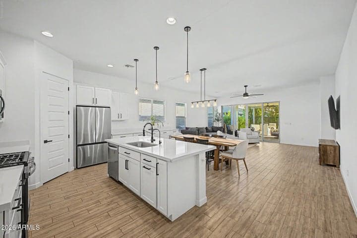 11303 E UTAH Avenue, Mesa, AZ