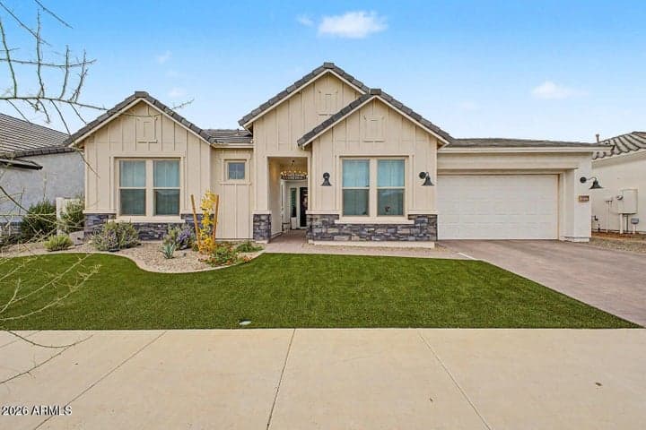 1016 W RIDGE Road, Apache Junction, AZ