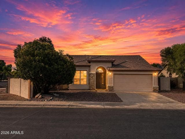8228 W PALMAIRE Avenue, Glendale, AZ