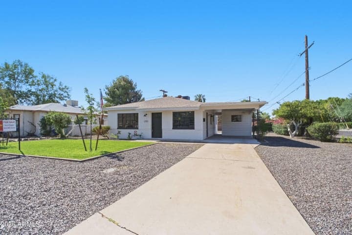 2201 E CAMPBELL Avenue, Phoenix, AZ