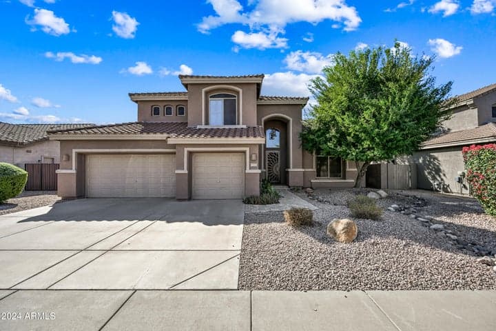 4633 E Robin Lane, Phoenix, AZ