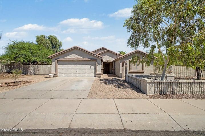 12518 W LARKSPUR Road, El Mirage, AZ
