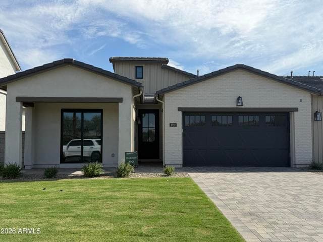 2737 E DERRINGER Court, Gilbert, AZ
