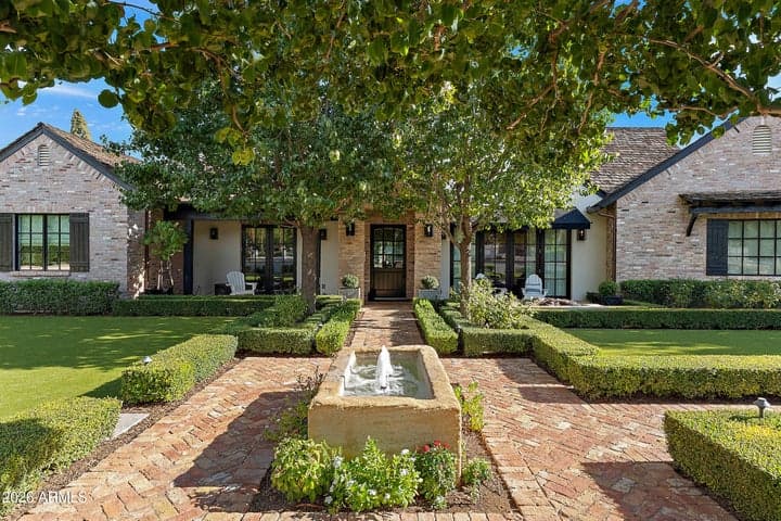 5825 E LAFAYETTE Boulevard, Phoenix, AZ