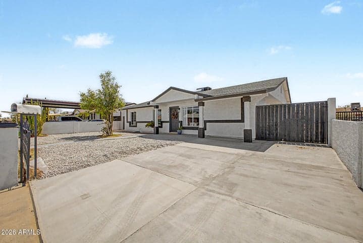 2025 W MOBILE Lane, Phoenix, AZ