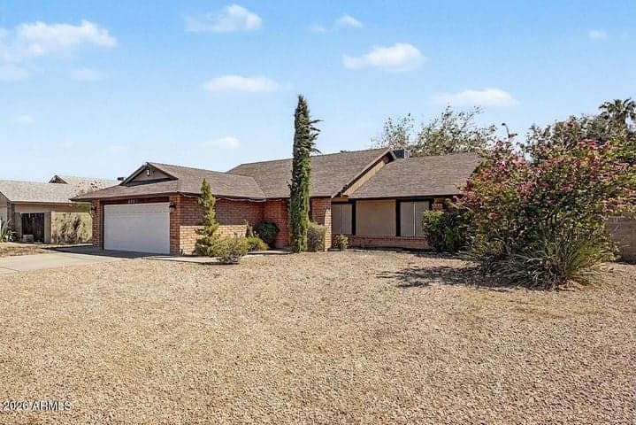 3215 W PARADISE Lane, Phoenix, AZ