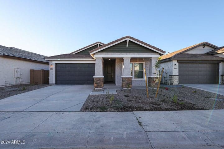 7931 W FRIER Drive, Glendale, AZ