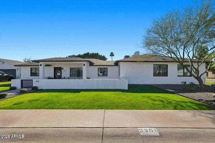 3901 E WELDON Avenue, Phoenix, AZ