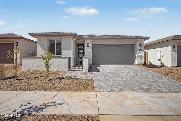 15880 W VOGEL Avenue, Goodyear, AZ