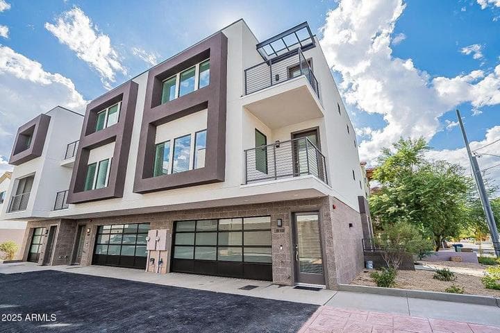 232 S ROOSEVELT Street, Tempe, AZ