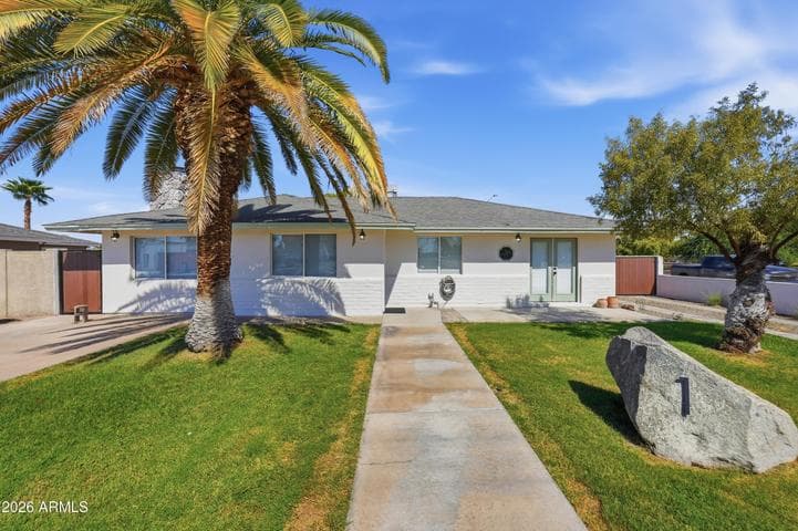 1 N COTTONWOOD Drive, Gilbert, AZ