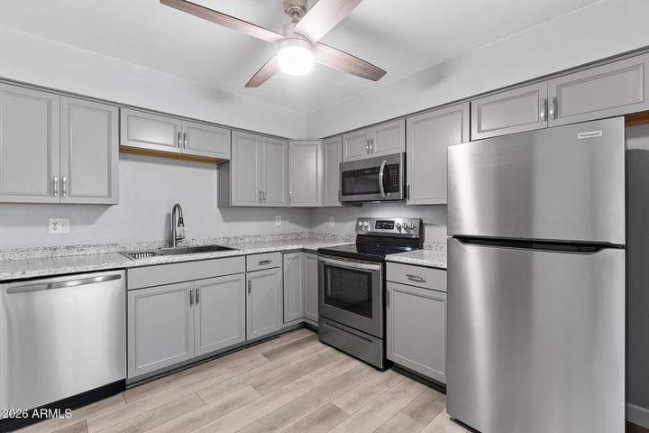 2151 N MERIDIAN Road #32, Apache Junction, AZ
