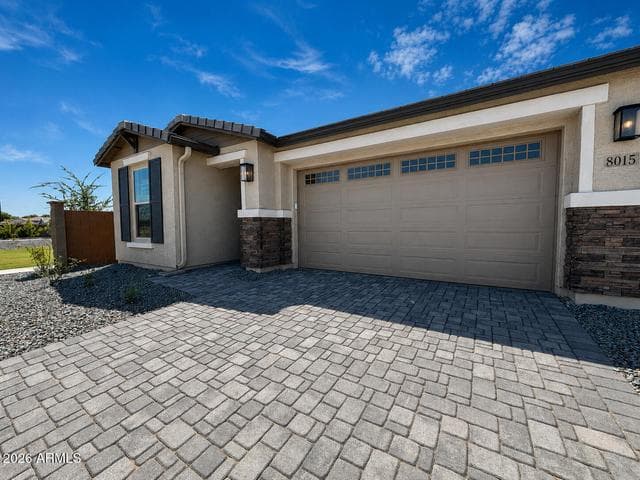 8015 W EATON Road, Phoenix, AZ