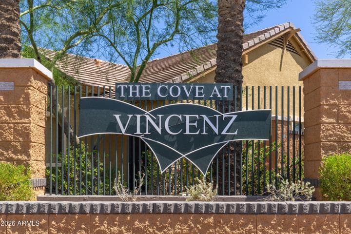 2551 E BOSTON Street, Gilbert, AZ