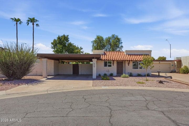 3209 W BECKER Lane, Phoenix, AZ