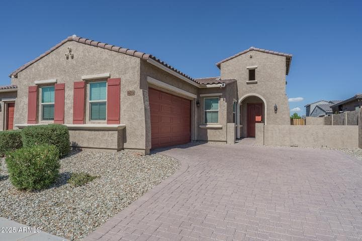14084 W DESERT FLOWER Drive, Goodyear, AZ