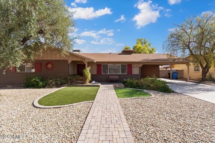 2301 W SAINT JOHN Road, Phoenix, AZ