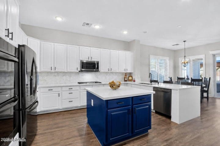 898 W GROVE Street, Litchfield Park, AZ