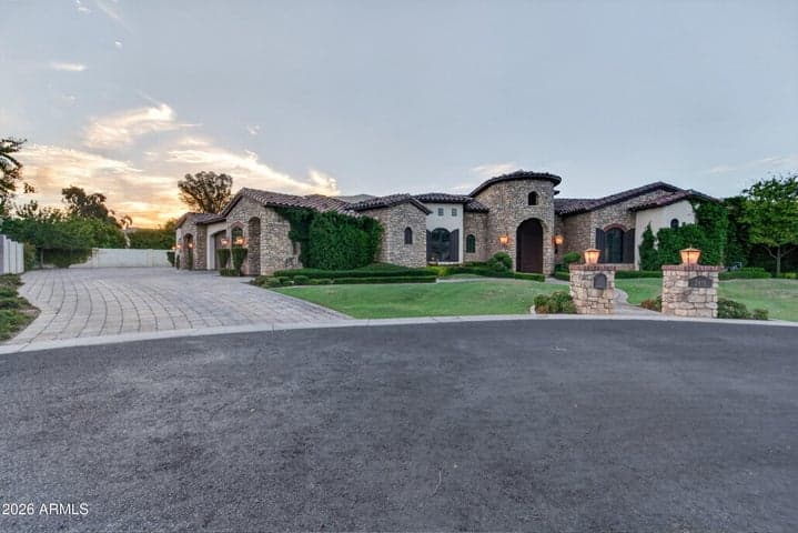 2476 E LINDA Court, Gilbert, AZ