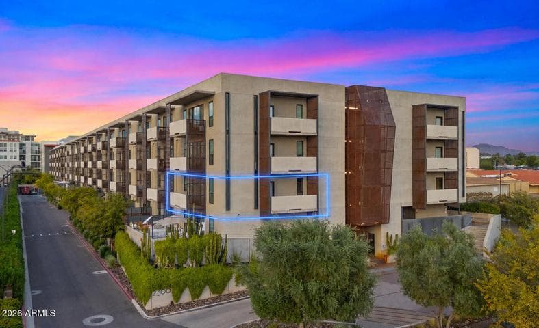 2300 E CAMPBELL Avenue #202, Phoenix, AZ
