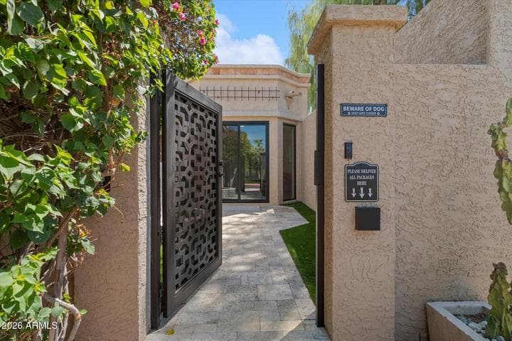 8401 N 84TH Place, Scottsdale, AZ
