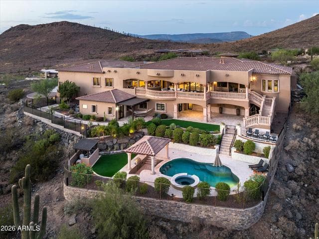 2433 W PRAIANO Way, Phoenix, AZ