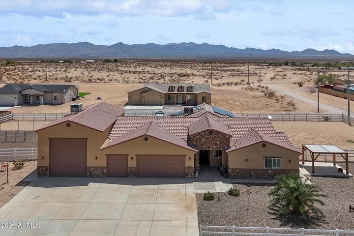 24039 W Cavedale Drive, Wittmann, AZ