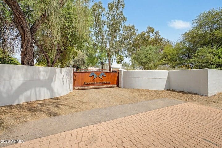 9420 E CACTUS Road, Scottsdale, AZ