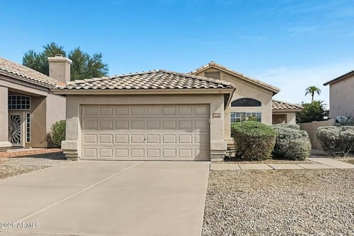 6910 W VIA DEL SOL Drive, Glendale, AZ