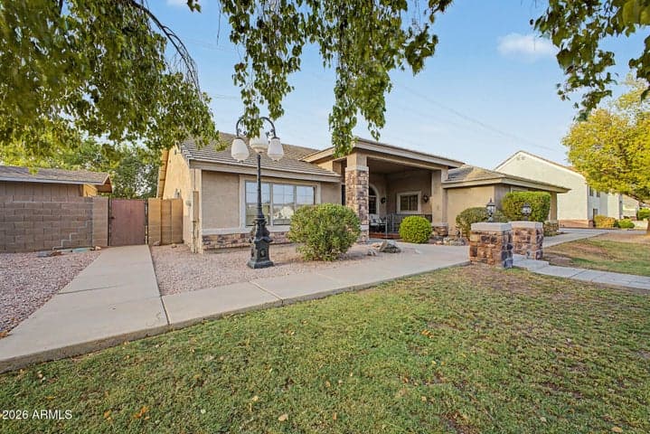 1822 E LEXINGTON Avenue, Gilbert, AZ