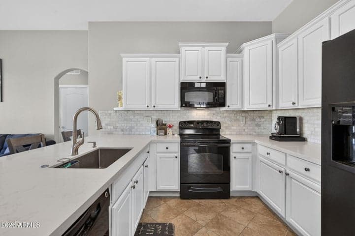 2725 E MINE CREEK Road #2020, Phoenix, AZ
