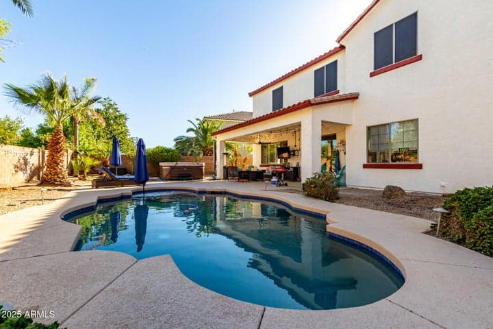 6233 S ROCHESTER Drive, Gilbert, AZ