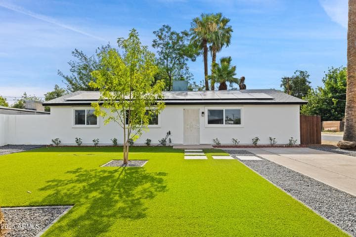 2201 N 29TH Place, Phoenix, AZ
