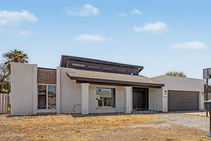 3933 W SHARON Avenue, Phoenix, AZ