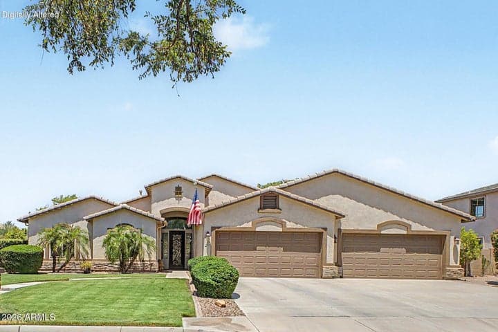15250 W BECKER Lane, Surprise, AZ