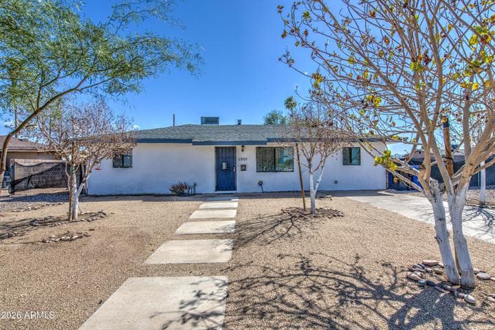 1901 E ENCINAS Lane, Phoenix, AZ