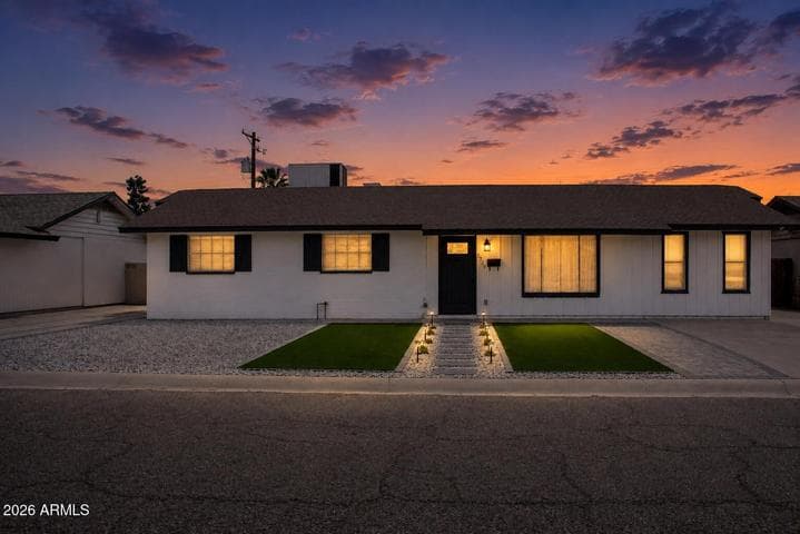 3739 W FLYNN Lane, Phoenix, AZ