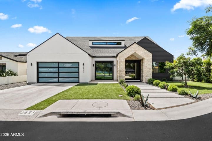 3821 E WHITTON Avenue, Phoenix, AZ