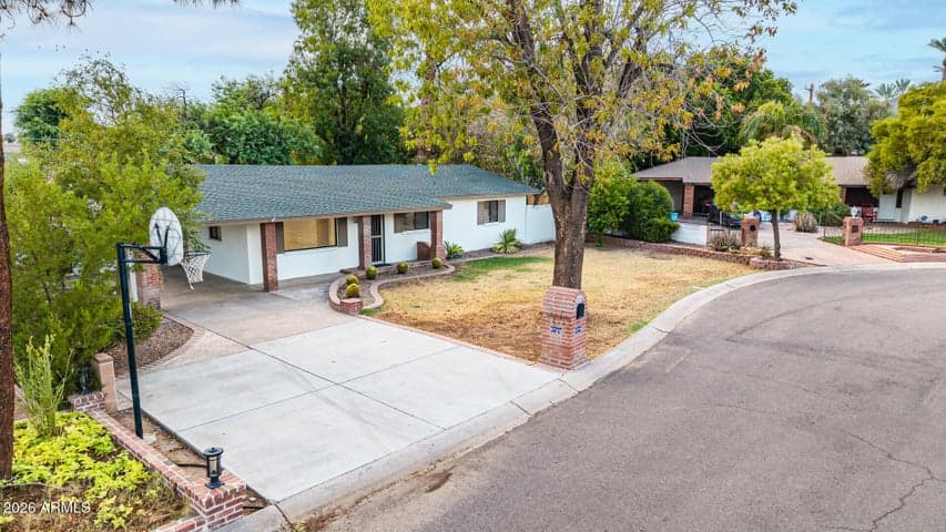 8744 N 6TH Drive, Phoenix, AZ