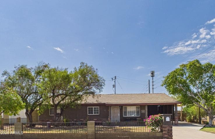 1201 E GRISWOLD Road, Phoenix, AZ