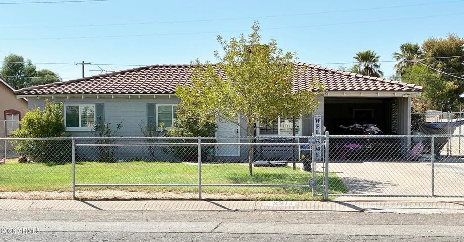 2911 W MONTEBELLO Avenue, Phoenix, AZ