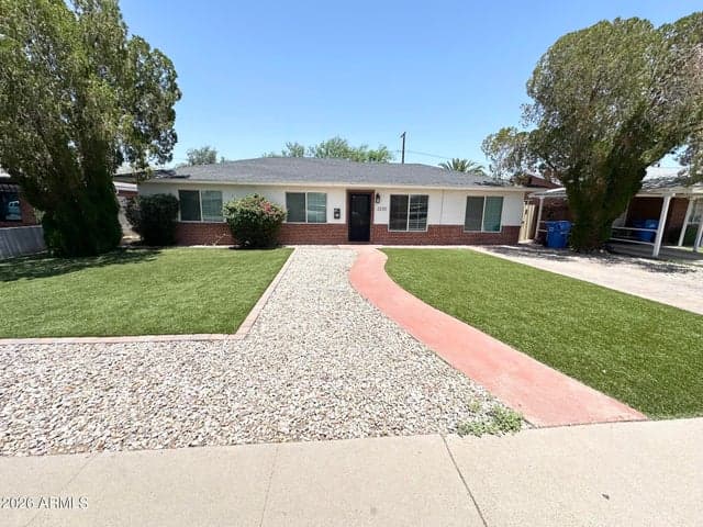 2220 E HEATHERBRAE Drive, Phoenix, AZ