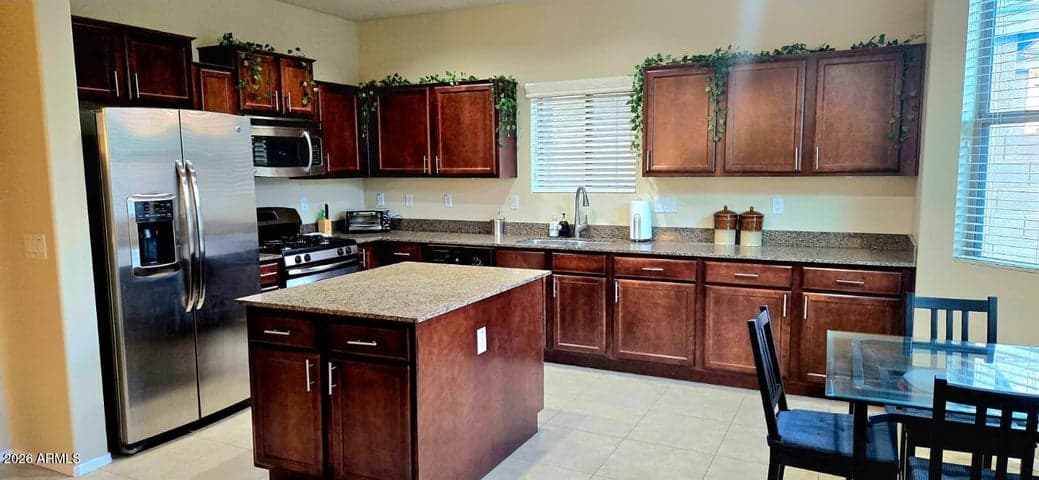 121 W Hackberry Drive, Chandler, AZ