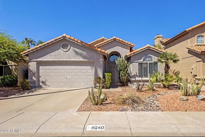 4640 E MICHELLE Drive, Phoenix, AZ